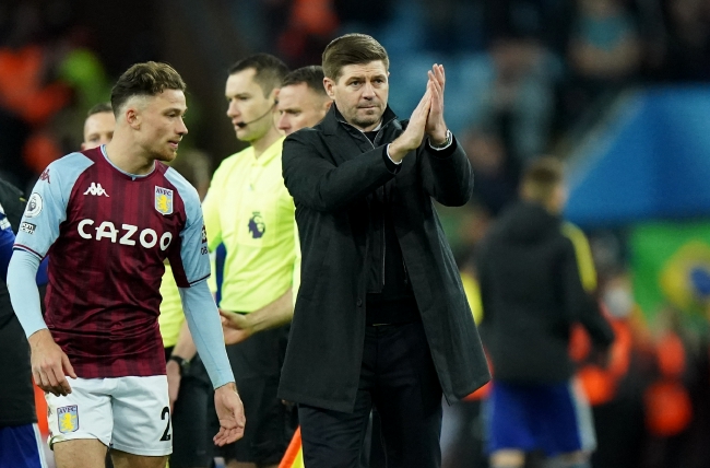  阿斯顿维拉换帅见效，杰拉德下课风波平息  
